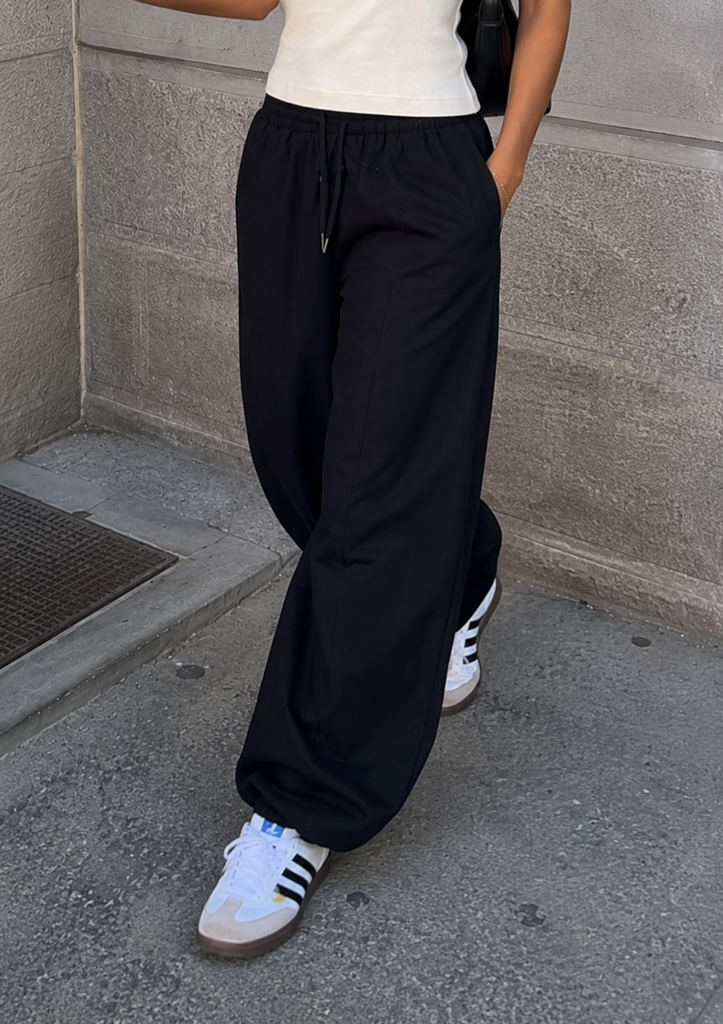 The Studio Relaxed Barrel Pant – Pitch Black