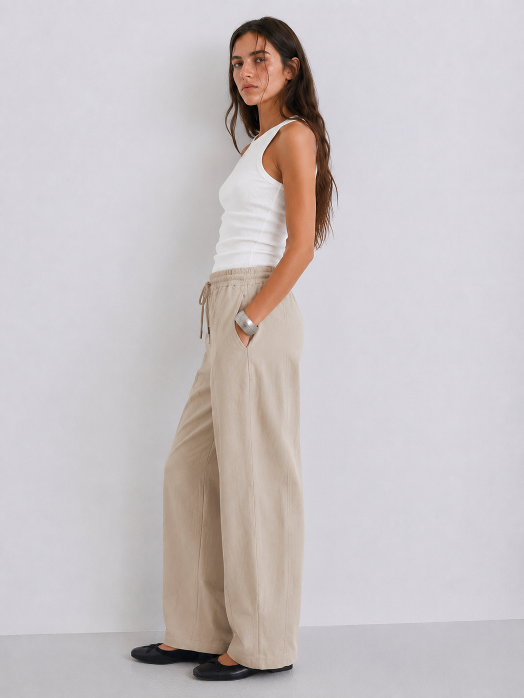 The Studio Relaxed Barrel Pant – Beige