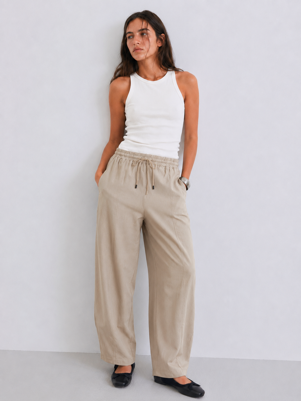 The Studio Relaxed Barrel Pant – Beige